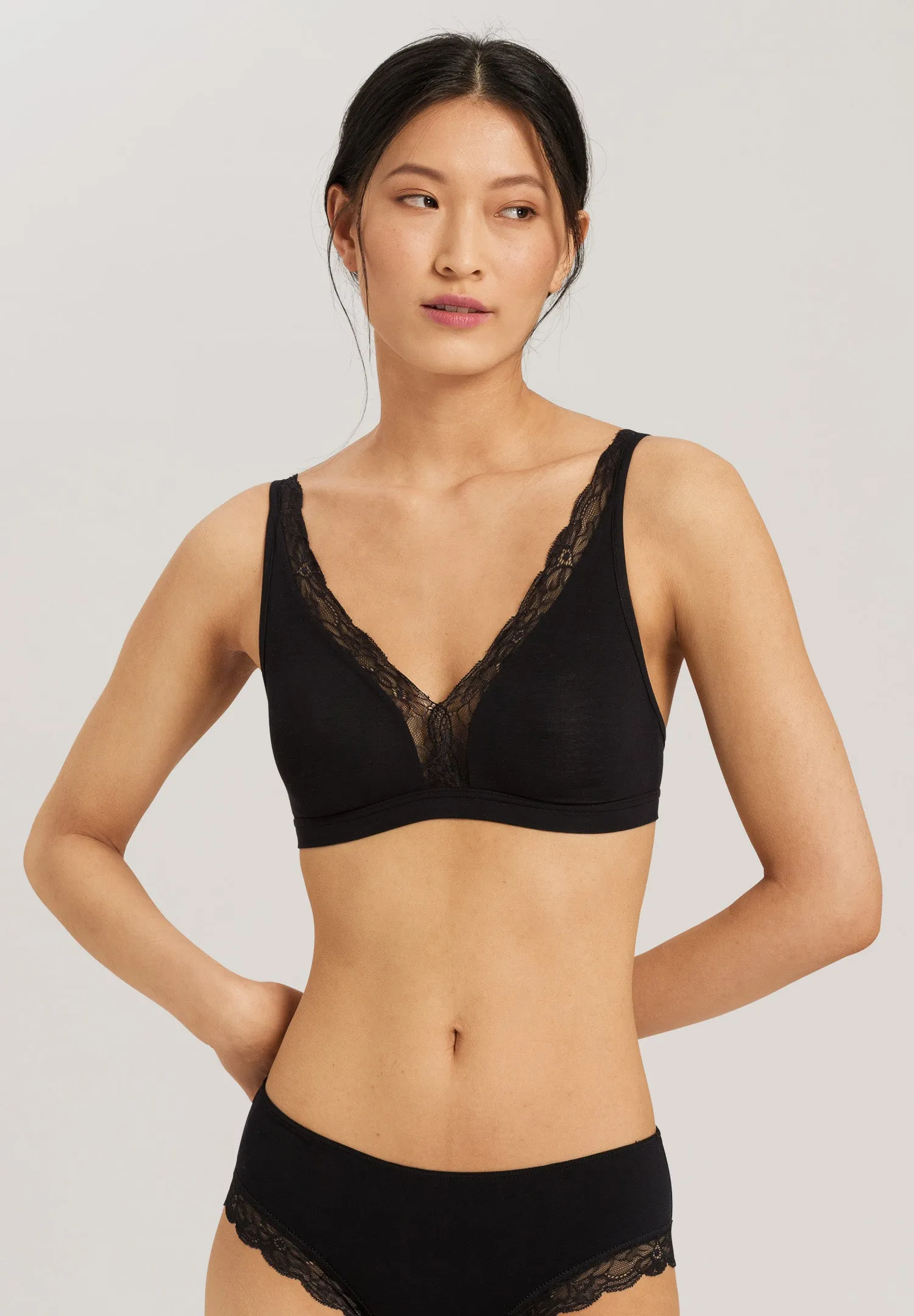 Cotton Lace Lace-Trim Soft Cup Bra | Black 72431-019