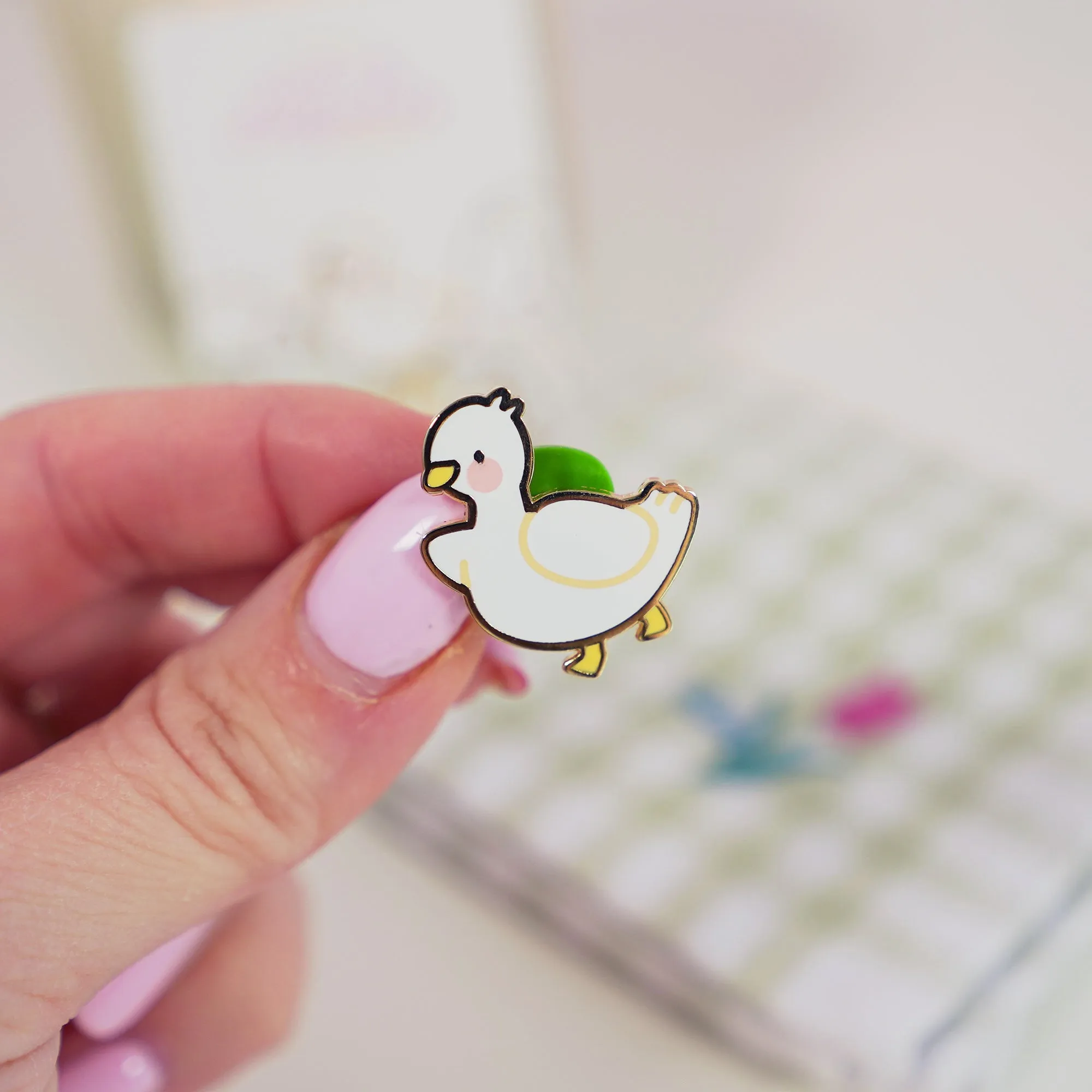 White Mother Duck Enamel Pin | Kawaii Duck Pin | Spring Ducks & Daffodils Collection