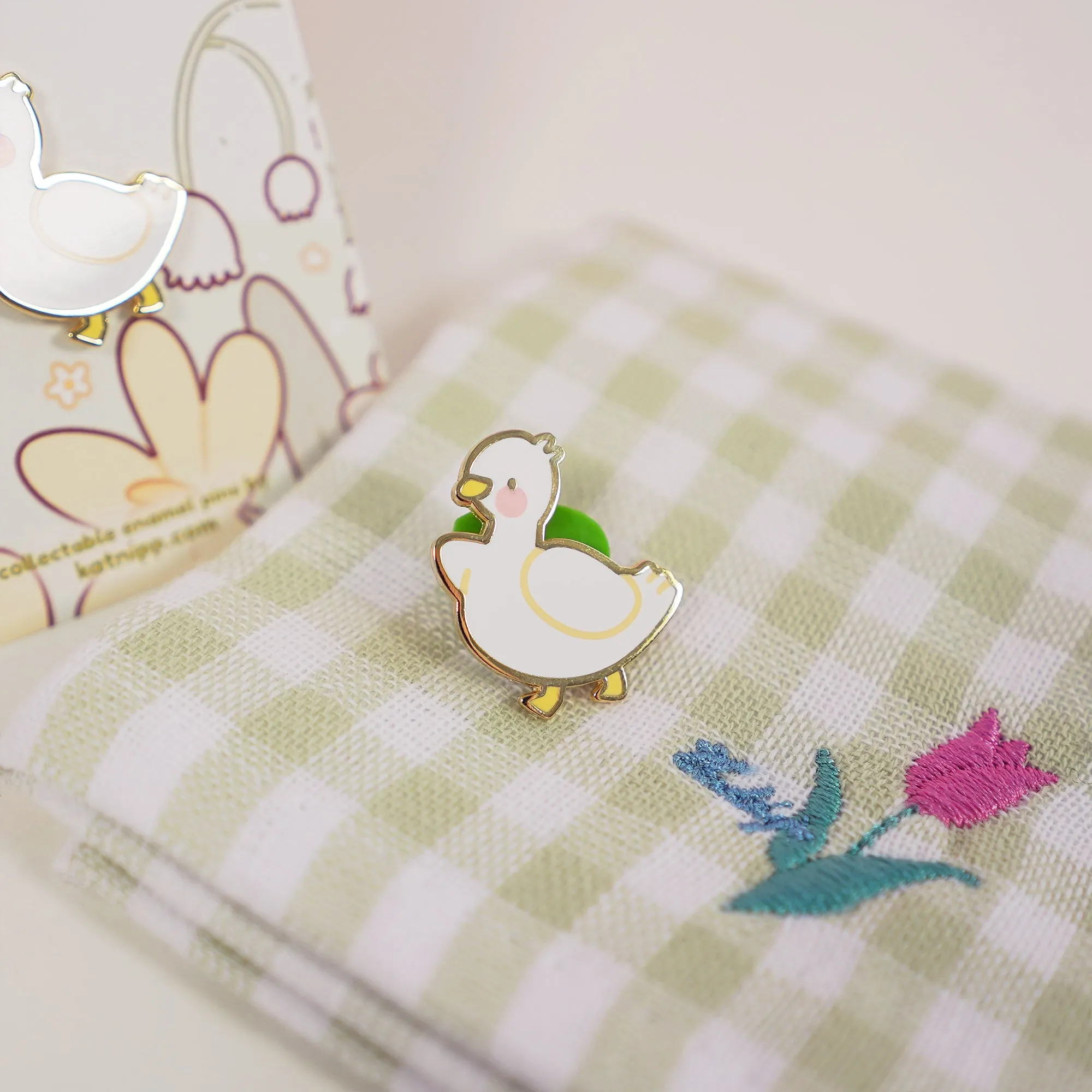 White Mother Duck Enamel Pin | Kawaii Duck Pin | Spring Ducks & Daffodils Collection